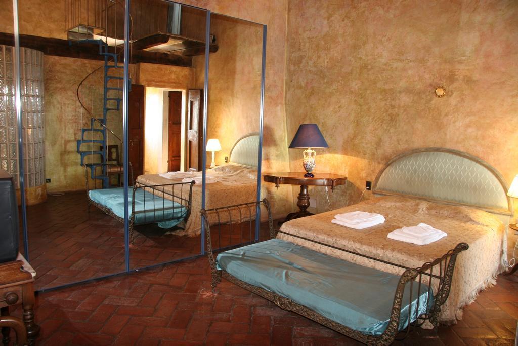Poggio Alla Pieve Relais Каленцано Стая снимка